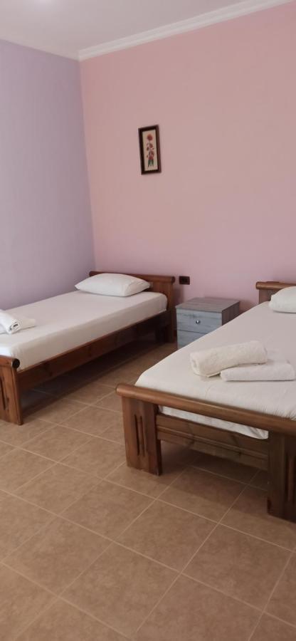Villa Family Bitri Piqeras Екстер'єр фото